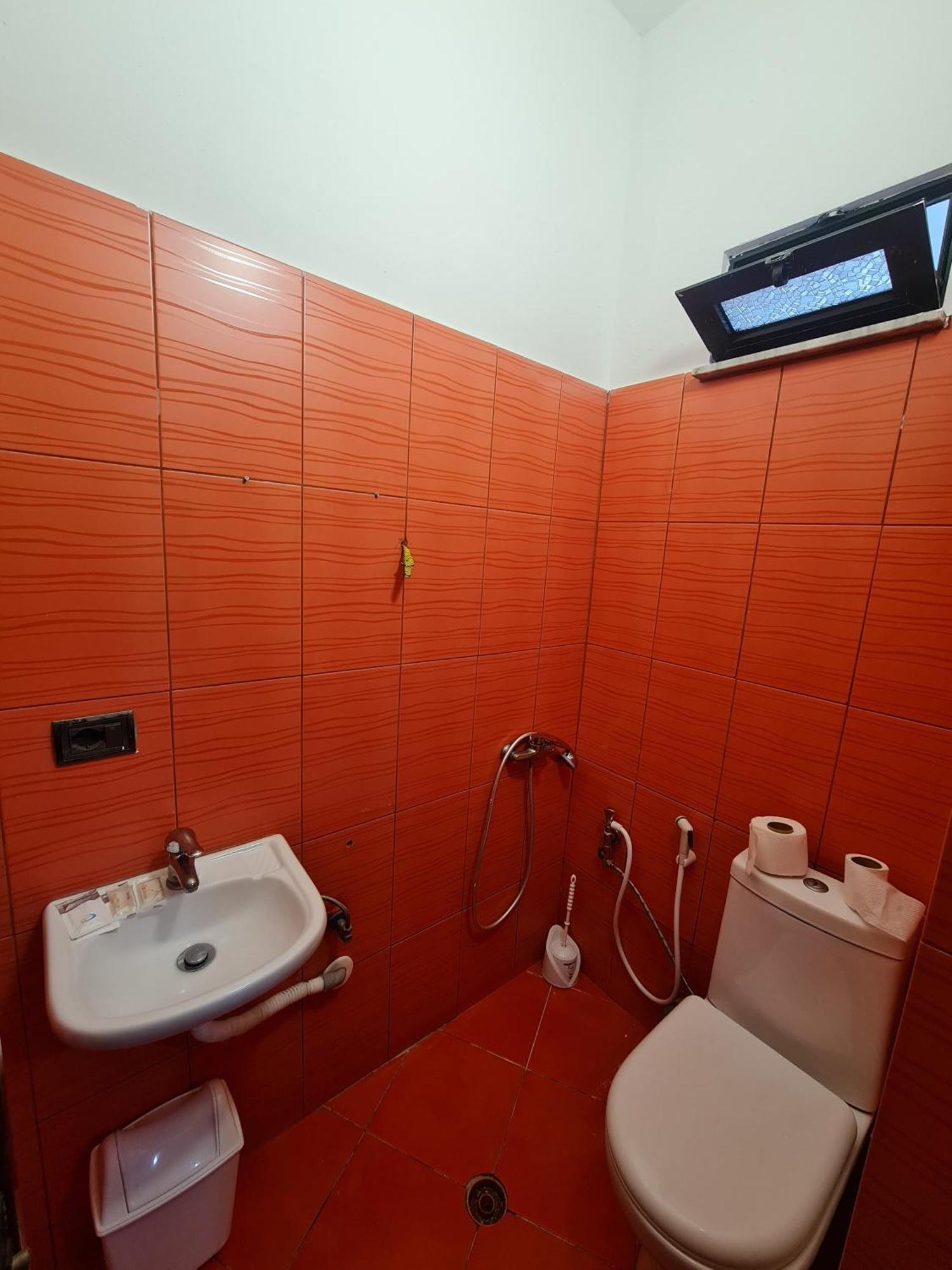 Hotel La Villa Тирана Екстер'єр фото