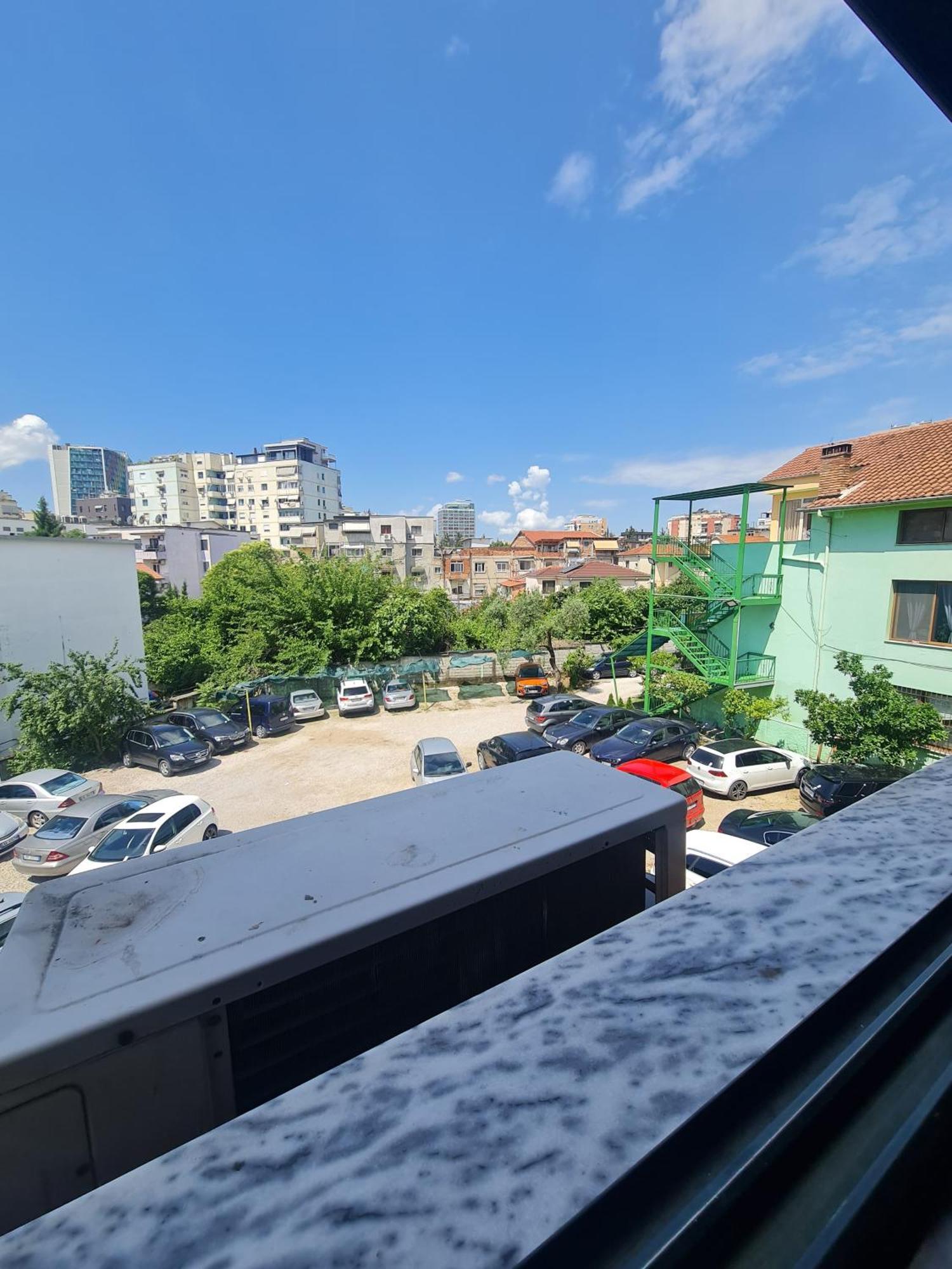 Hotel La Villa Тирана Екстер'єр фото