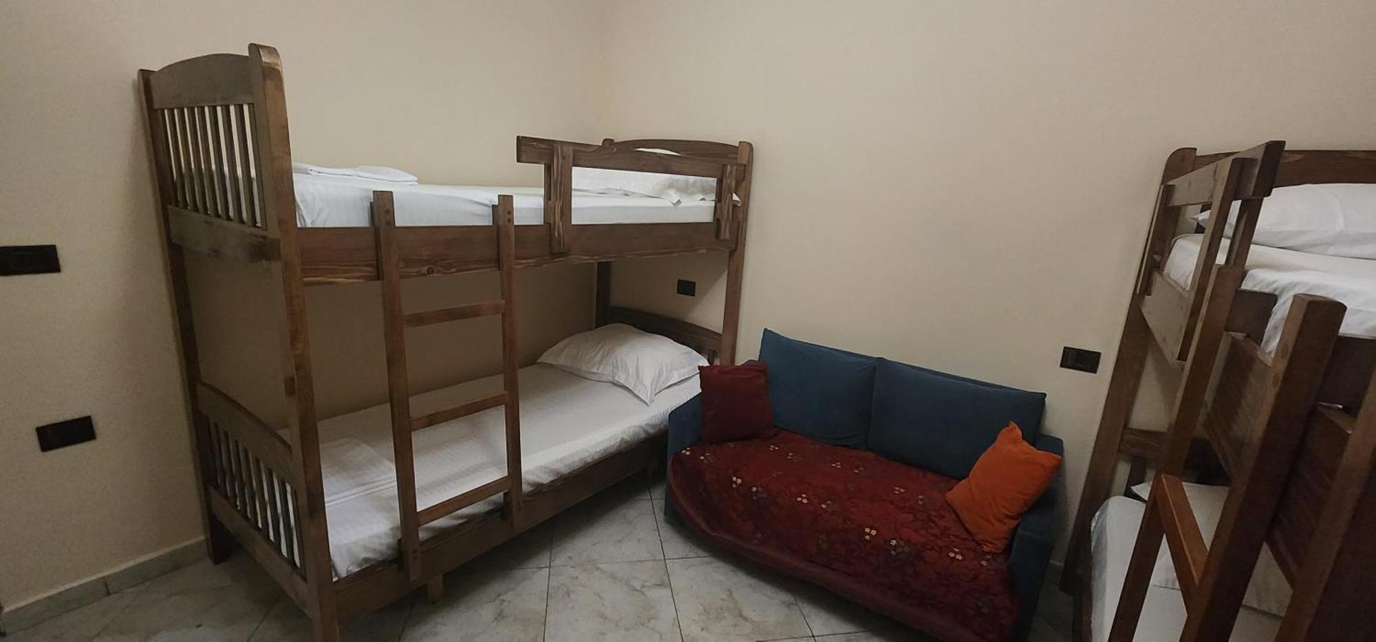 Hotel La Villa Тирана Екстер'єр фото